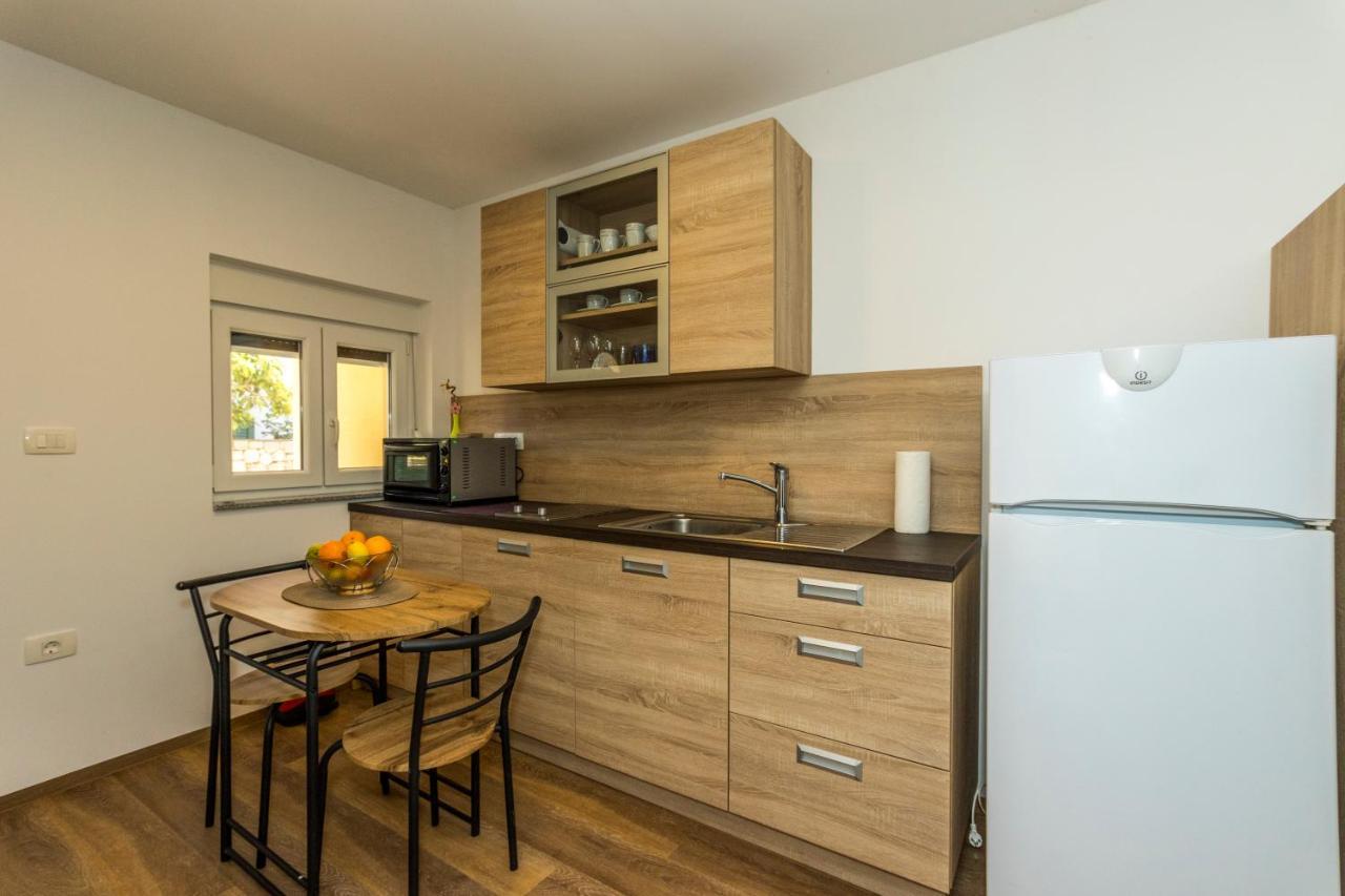 No Stress Apartment Grebastica Bagian luar foto