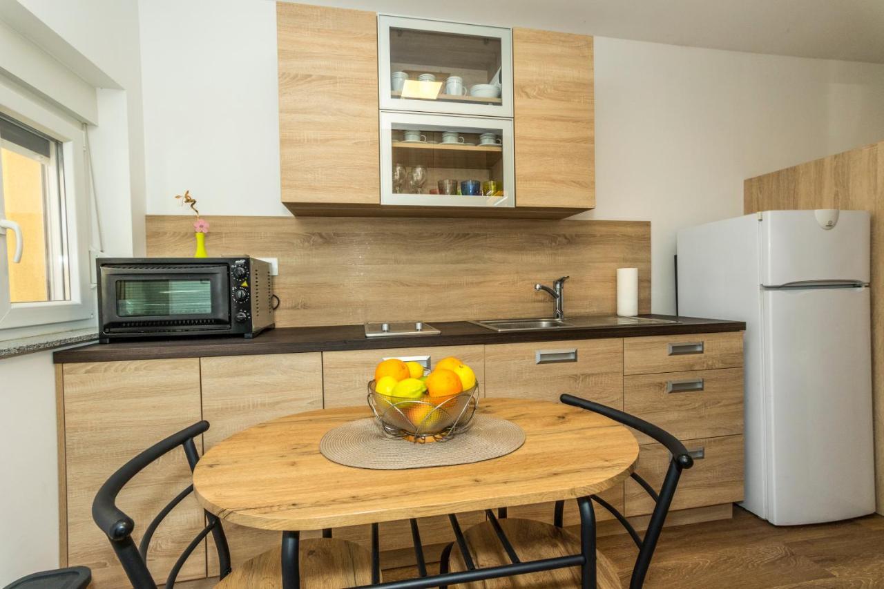 No Stress Apartment Grebastica Bagian luar foto