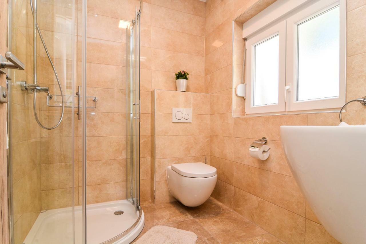 No Stress Apartment Grebastica Bagian luar foto